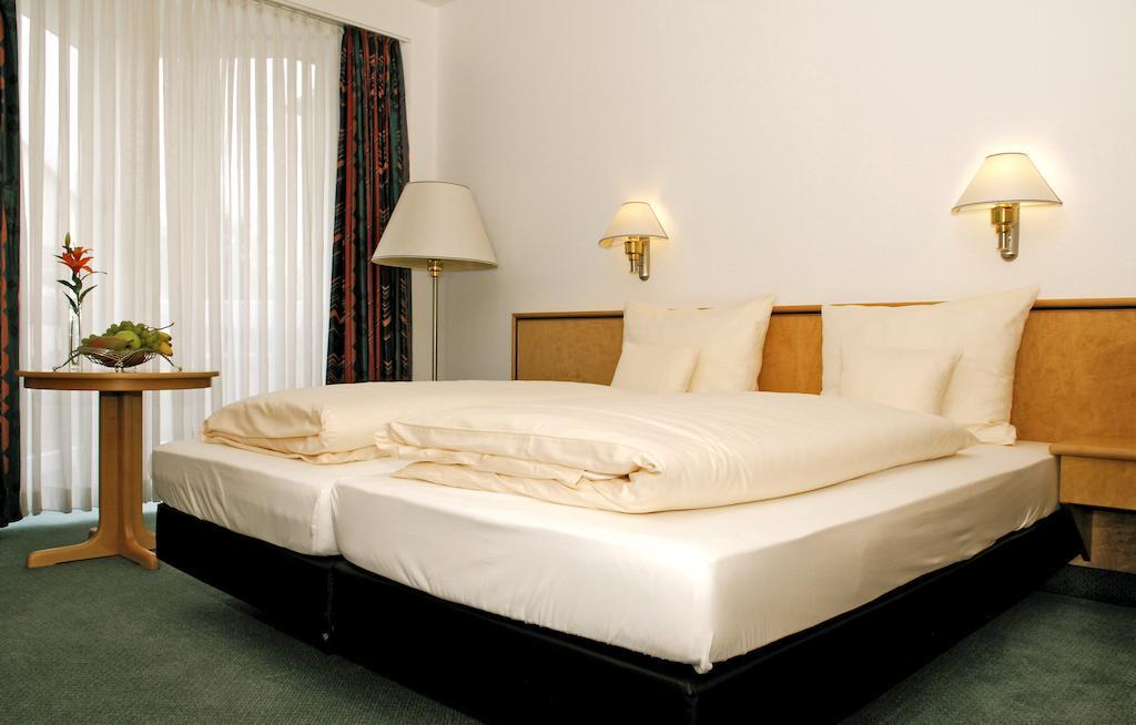 Matchpoint Hotel Altdorf bei Nuernberg Room photo